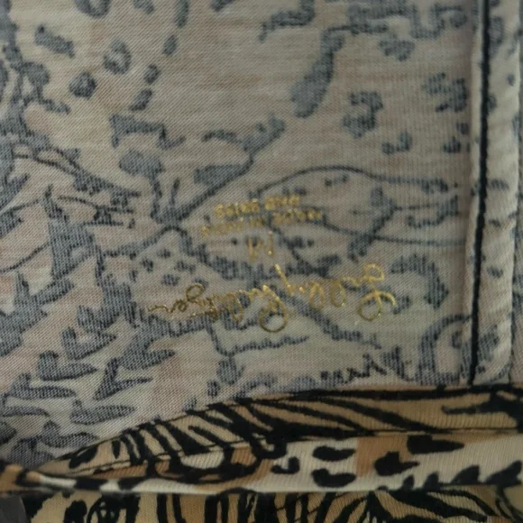 Lilly Pulitzer “Take me to the Wild,” V-Neck Dress medium - Picture 6 of 8